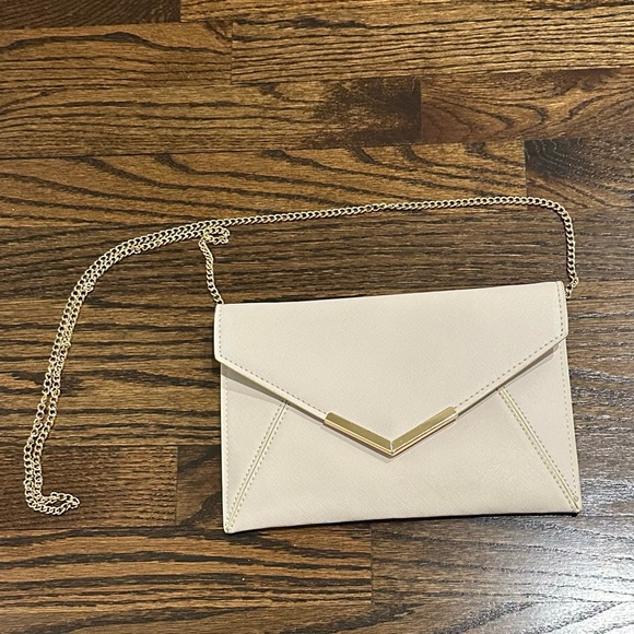 DEXMAY Ivory Envelope Clutch with gold chain strap - Picture 1 of 2